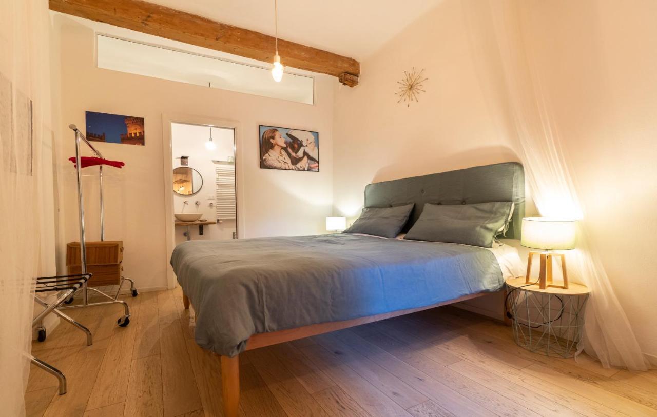Lovely Studio D'Azeglio By Studio Vita Bologna Luaran gambar